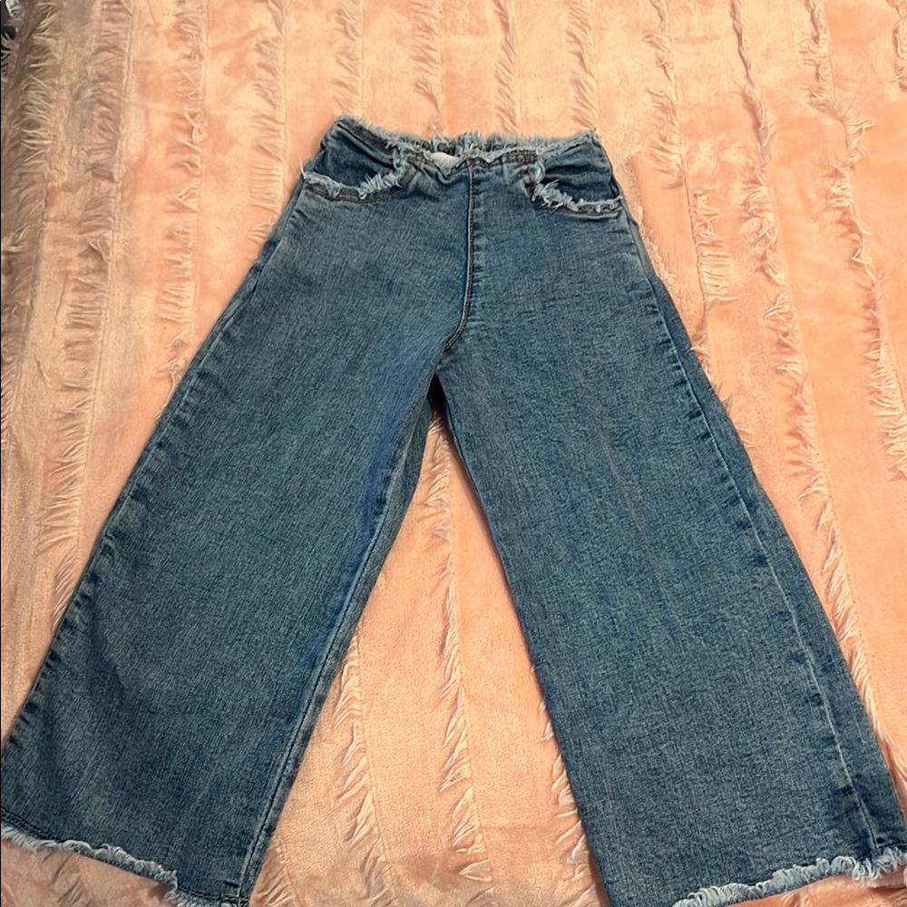ZARA Girls Used Blue Wide-Leg Jeans. Size 4-5 years